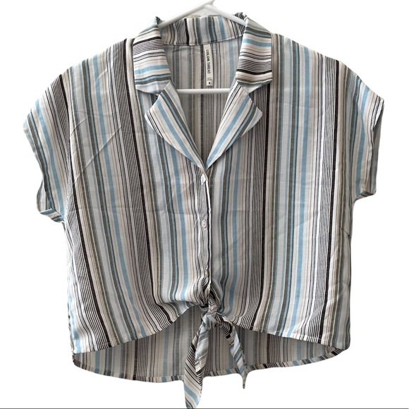 Color Thread Tops - 🚨🆓 Blue Striped Cropped Tie Button Down Short Sleeve Relaxed Top Size Small